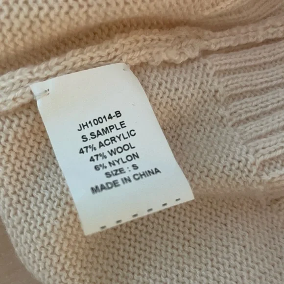 NWOT Stoned Immaculate + Jimi Hendrix Electric Lady sweater size Small 🎸💫💖 - Picture 6 of 10